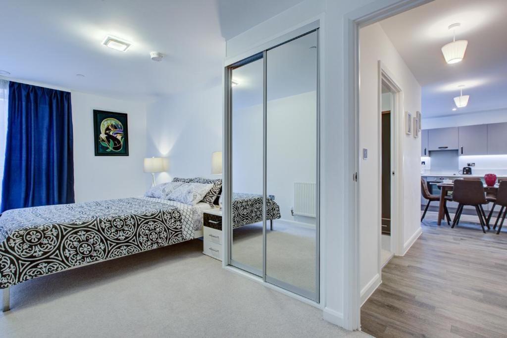 شقة Luxury 2 Bed Flat In A New Block In East Acton لندن المظهر الخارجي الصورة