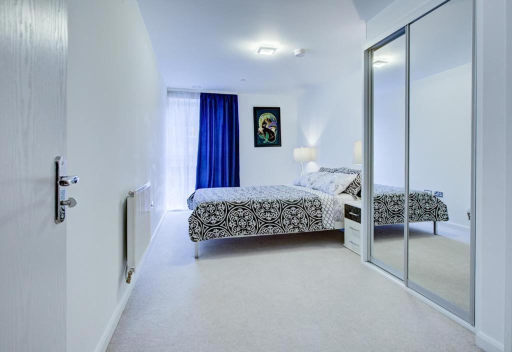 شقة Luxury 2 Bed Flat In A New Block In East Acton لندن المظهر الخارجي الصورة